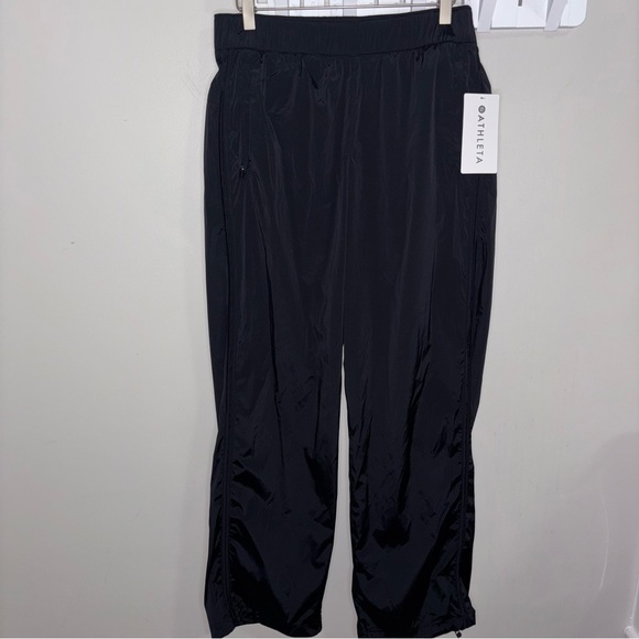 Athleta NEW Rise black nylon stretch loose fit track pants bungee hem sz Medium - Picture 2 of 11